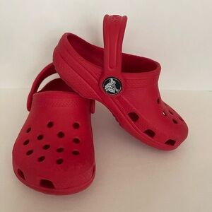 CROCS Red Sandals with Ventilation and Heel Strap